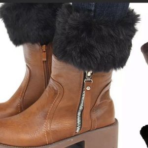 Accessories - Black faux fur boot cuff Accessories - Black faux fur boot cuff